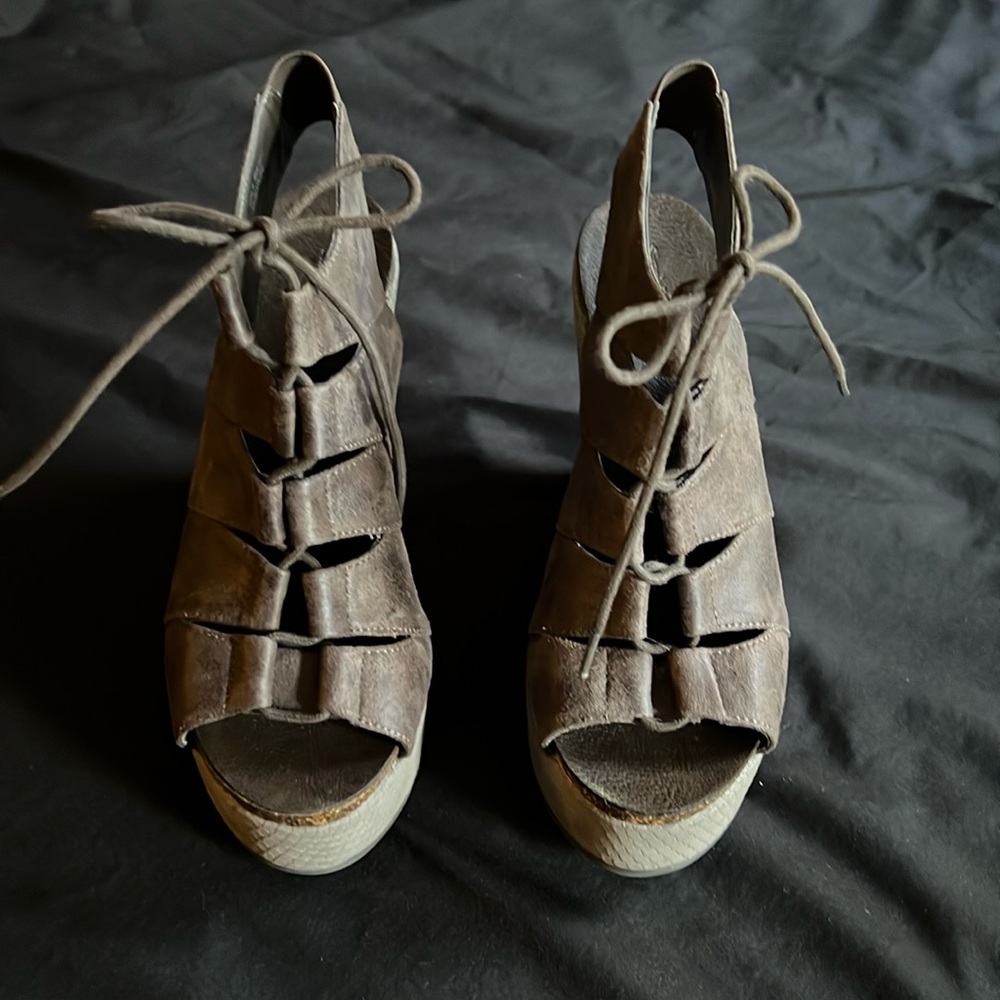 Simply Vera Wang lace up wedge - color is a beautiful Taupe